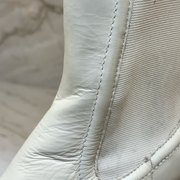 Dolce Vita Hawk H2O Waterproof Ivory
Leather Chelsea Bootie Brand New size 7.5 - Picture 2 of 7
